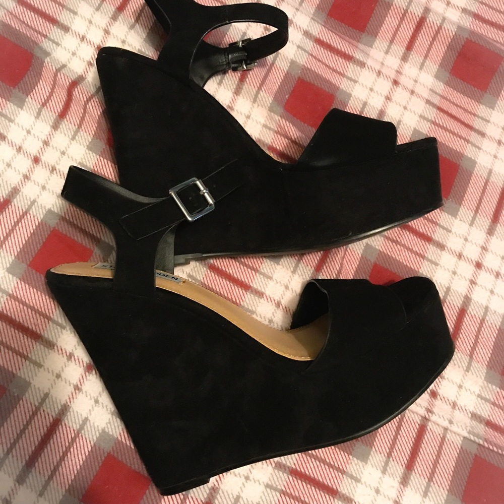 Steve Madden Erica Suede Black Shoes